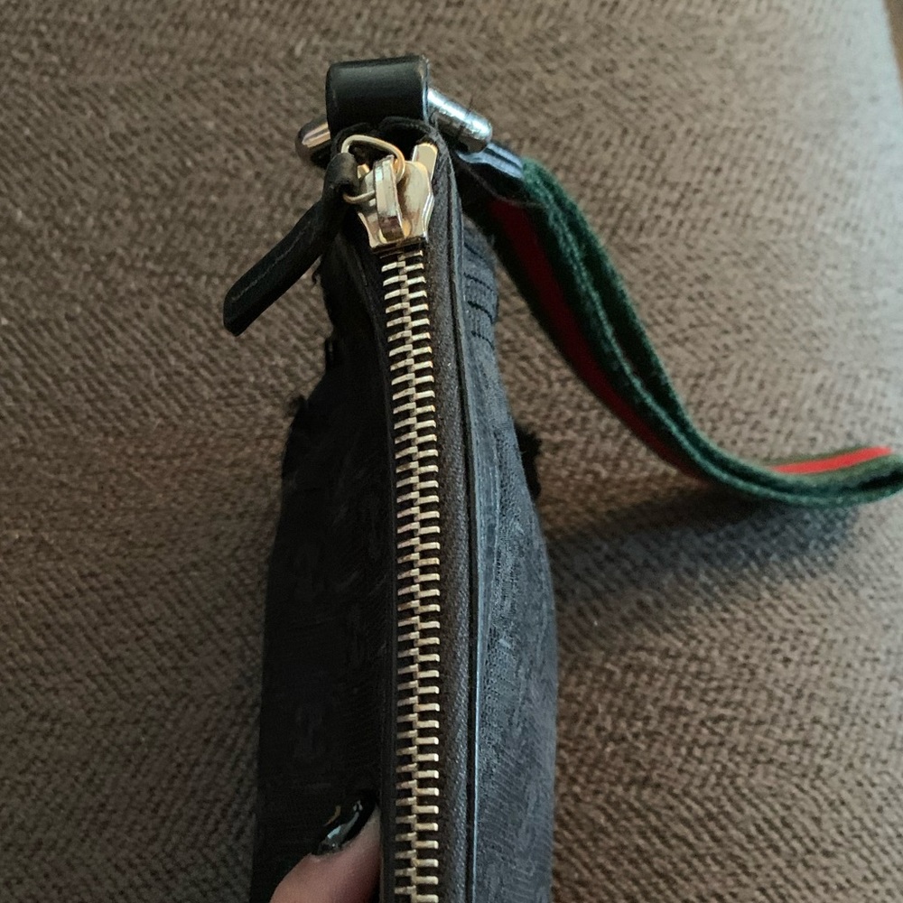 Authentic Gucci wristlet - Picture 3 of 6